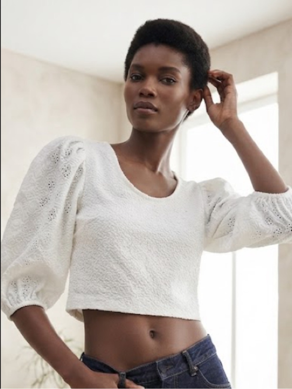 ZARA White Eyelet Puff-Sleeve Crop Top Roomy P2P:18